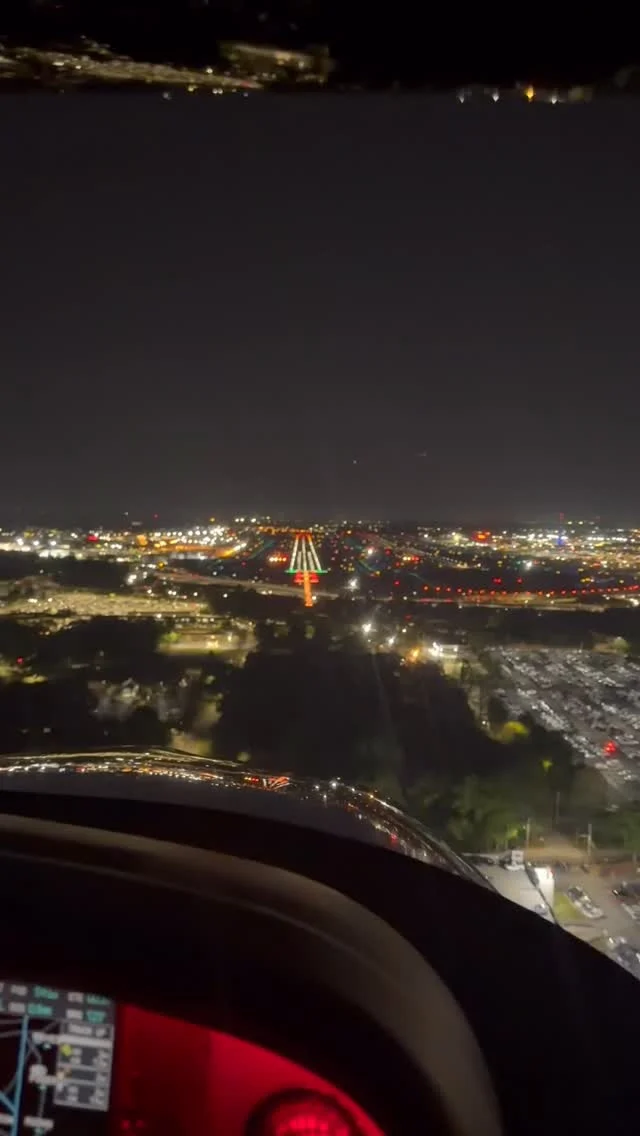 Experience the magic of Hartsfield-Jackson 🪄✨ 
•
•
•
#cirrus #flying #pilot #aviation #planes